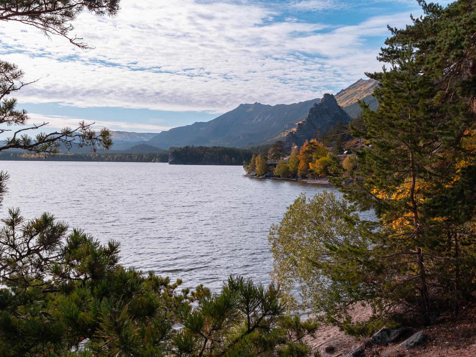The Okzhetpes rock above Lake Borovoe in autumn